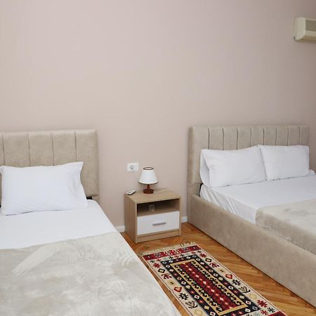 Beratinus Apartment In Berat Center Buitenkant foto