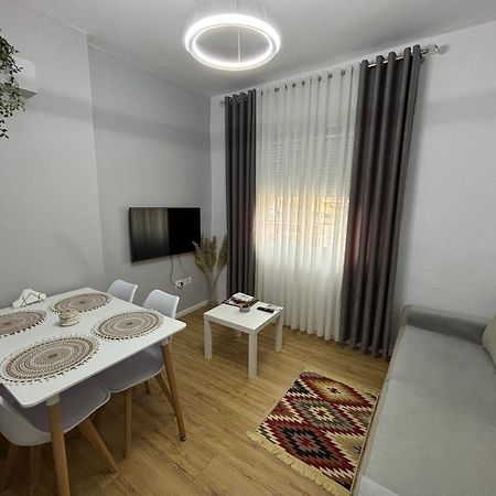 Beratinus Apartment In Berat Center Buitenkant foto