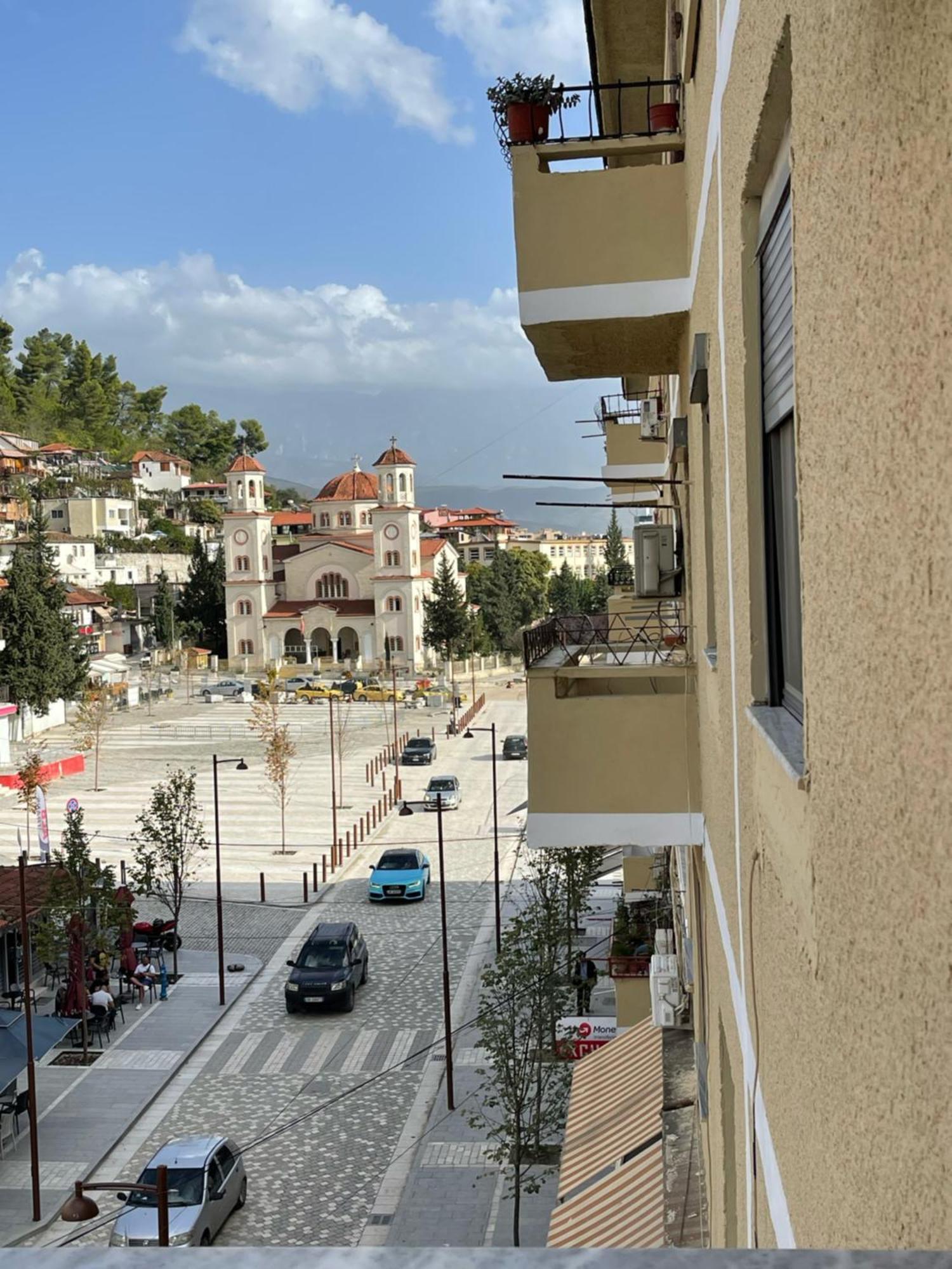 Beratinus Apartment In Berat Center Buitenkant foto