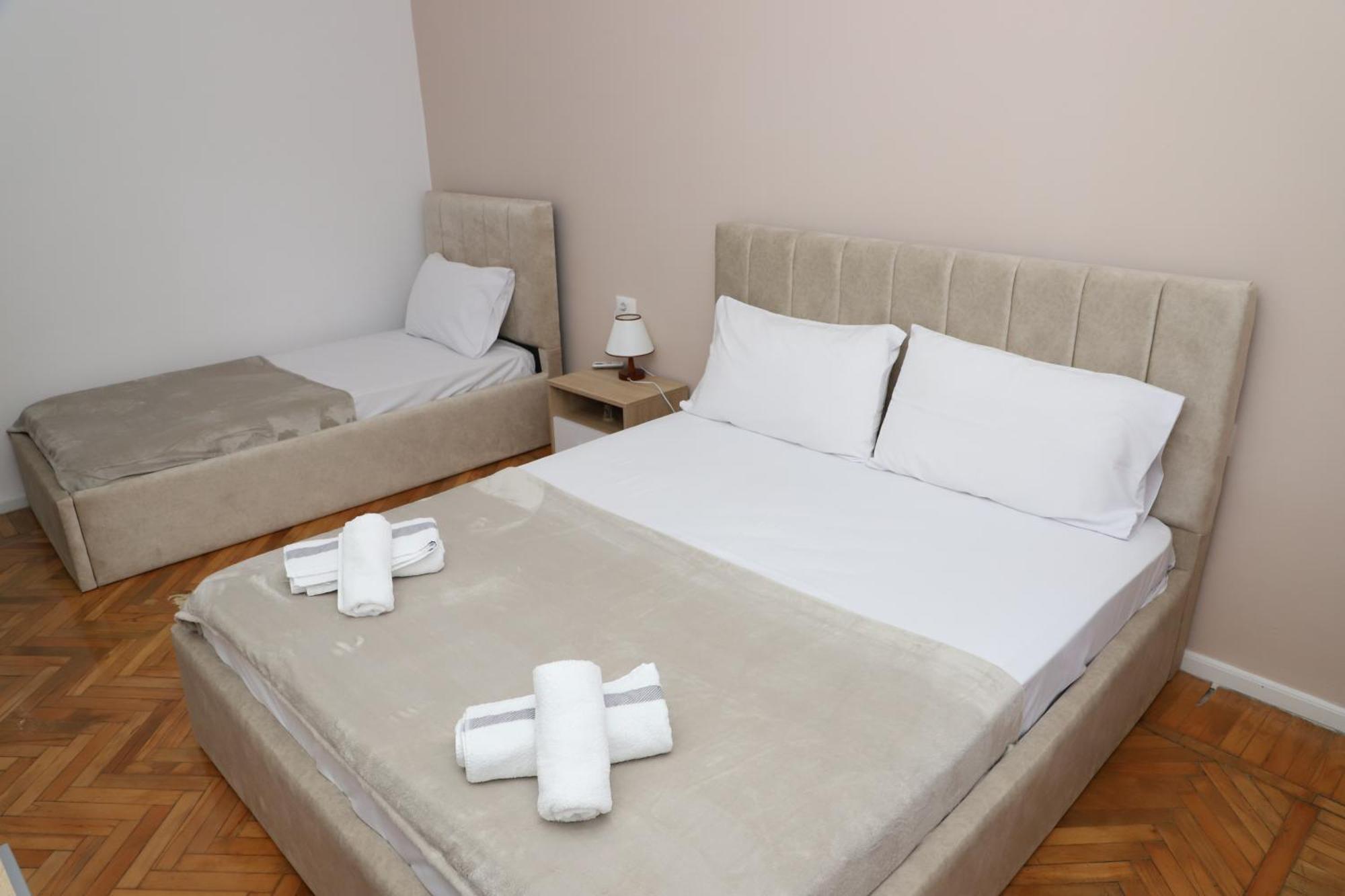 Beratinus Apartment In Berat Center Buitenkant foto