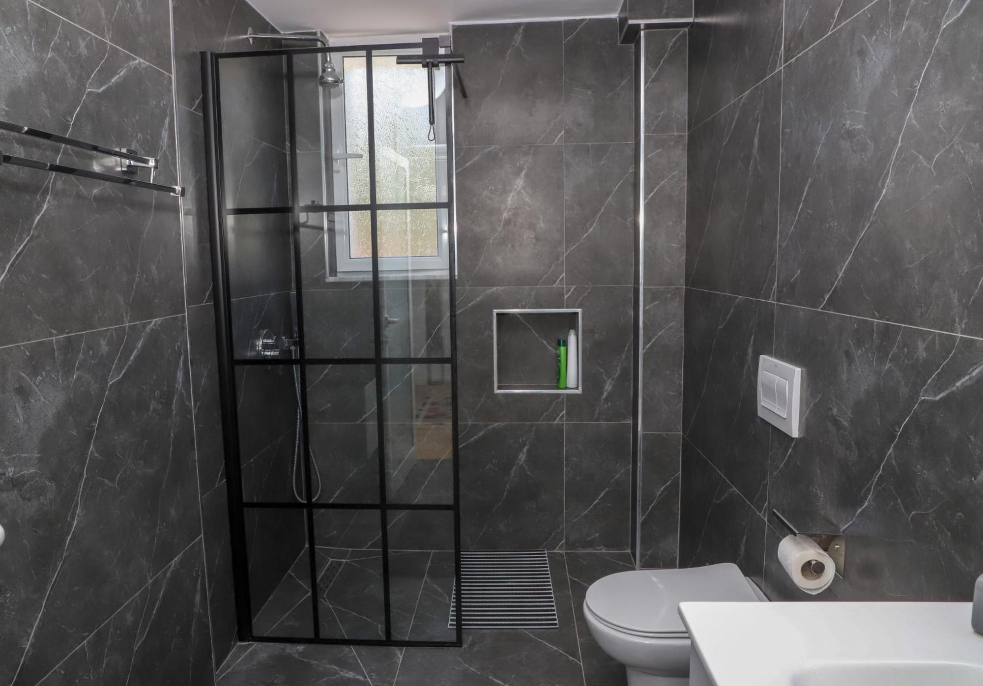 Beratinus Apartment In Berat Center Buitenkant foto